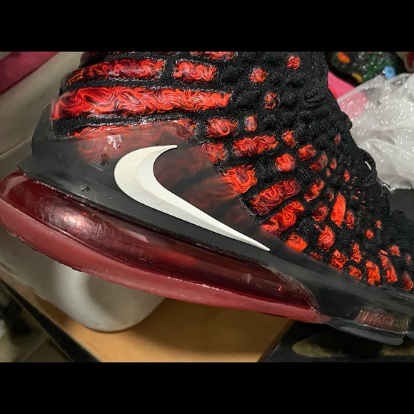 Lebron 17 Basketball Shoes - Picture 12 of 16